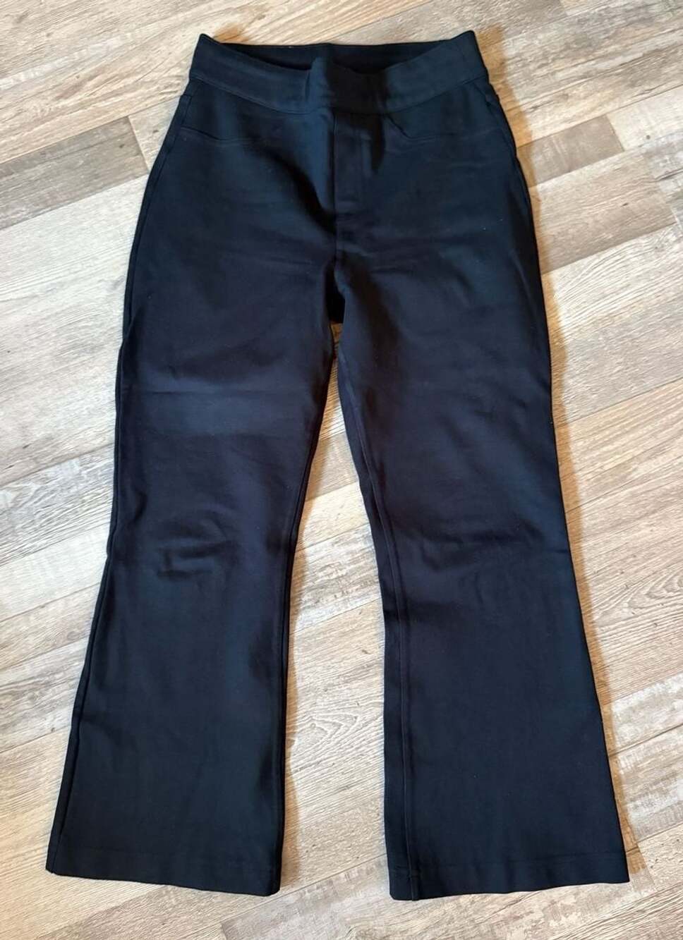 Spanx The Perfect Pant Size M Black Crop Flare